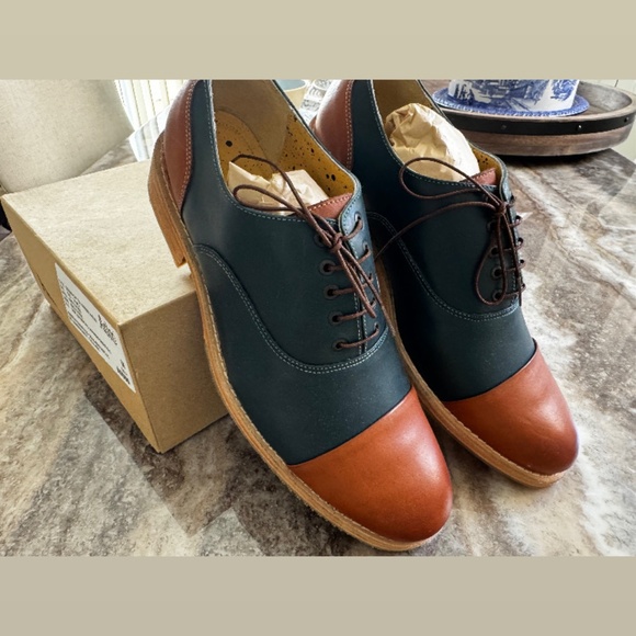 Mens US Size 9- Adro Shoemakers- Brown & Blue Cap Toe Oxford Shoes